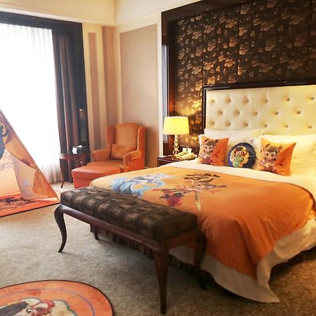Wyndham Grand Plaza Royale Palace Чэнду Экстерьер фото