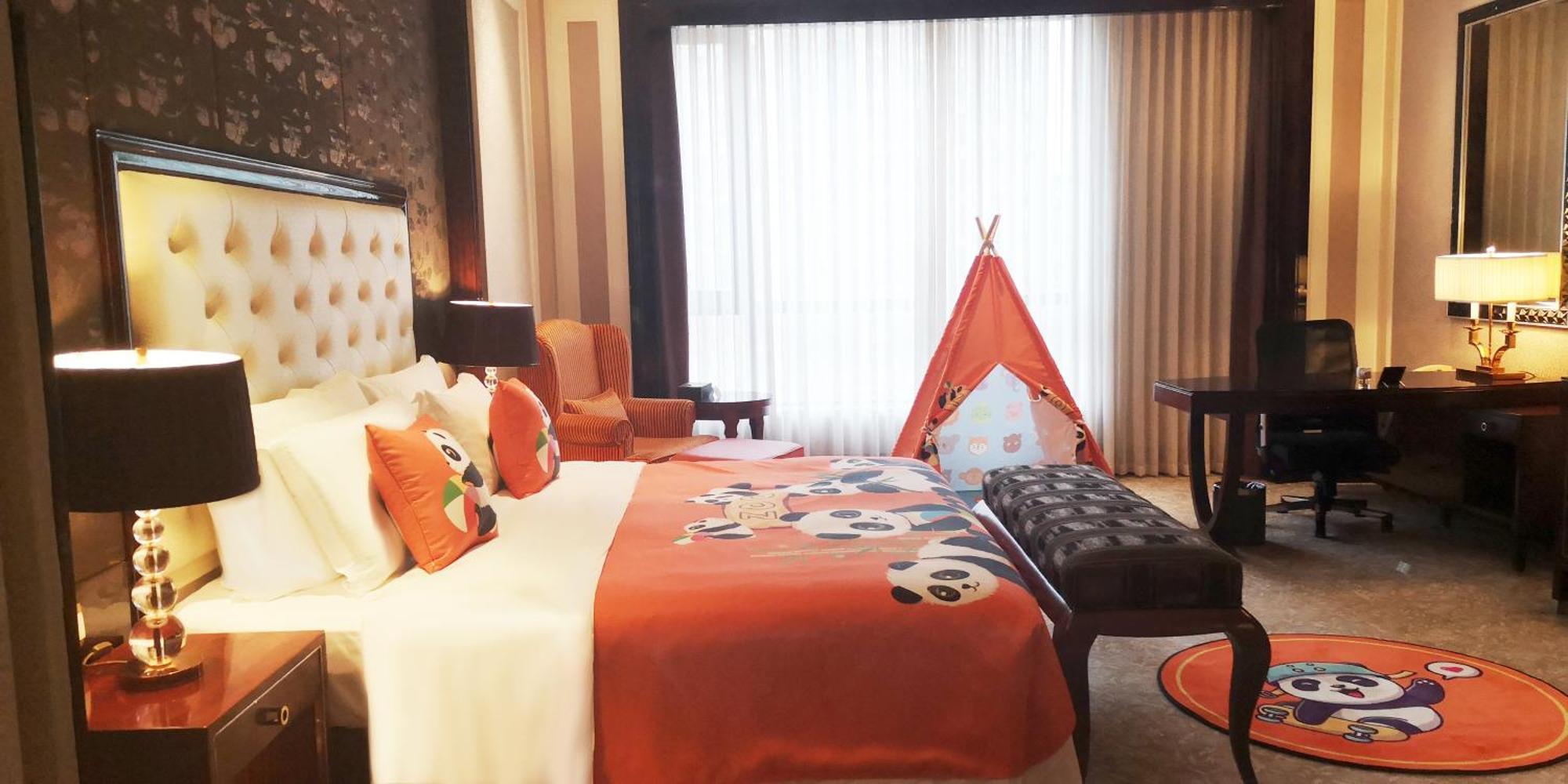 Wyndham Grand Plaza Royale Palace Чэнду Экстерьер фото
