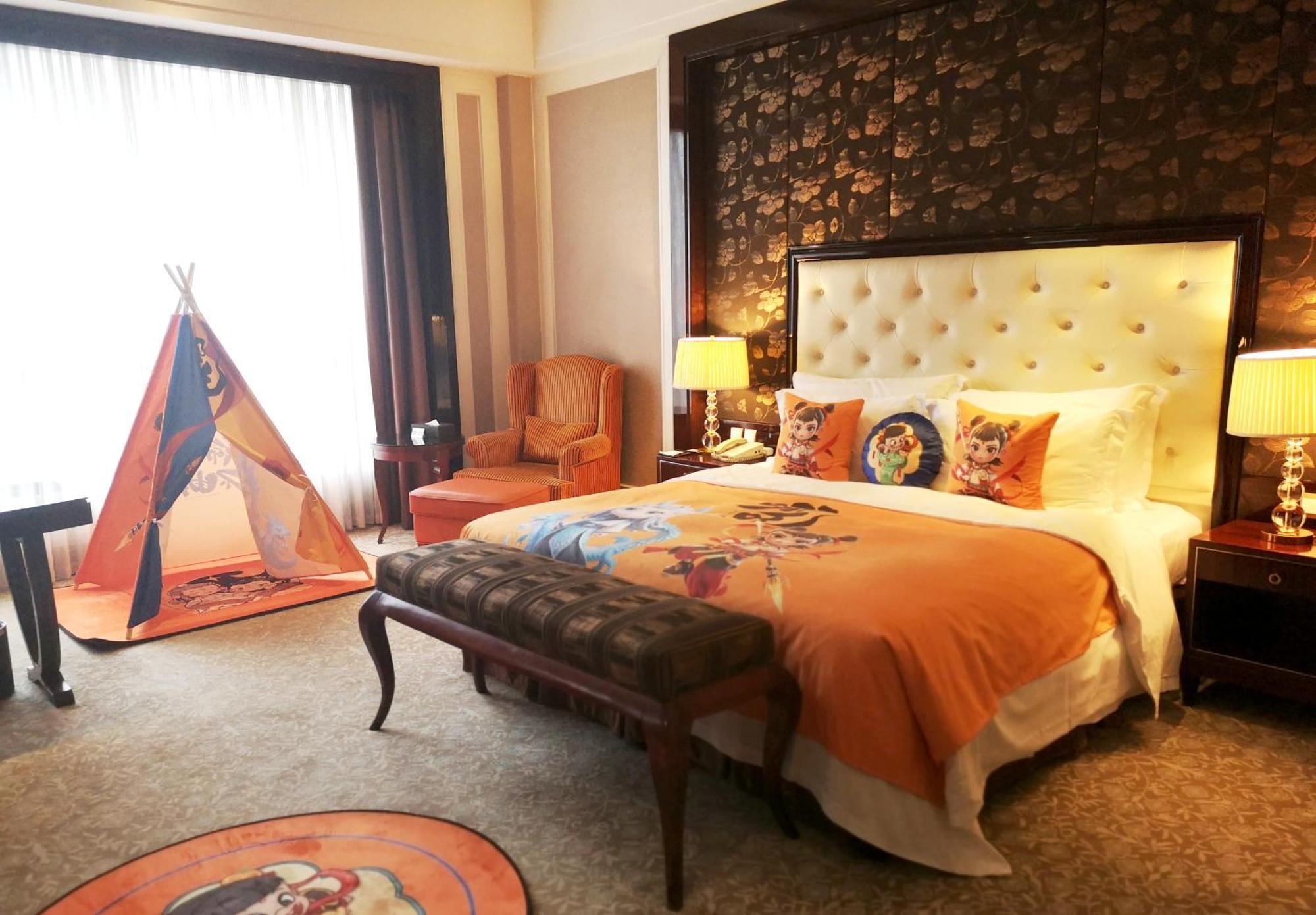 Wyndham Grand Plaza Royale Palace Чэнду Экстерьер фото